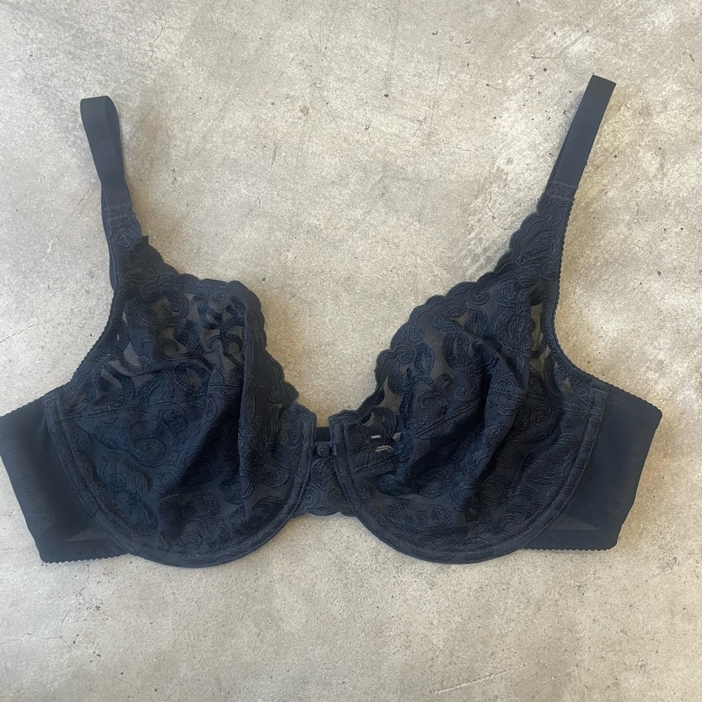 Wacoal Black Lace Underwire in Plus Size Bra size 40D